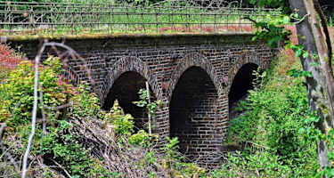 Brücke im Brexbachtal
