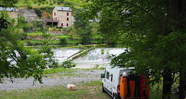 Campen direkt am Fluss. Ab hier kann man auch gleich die dritte Etappe starten.