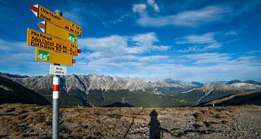 Der Murtersattel bietet einen wunderbaren Ausblick über das Ofenpassgebiet. Rechts der Munt la Schera.