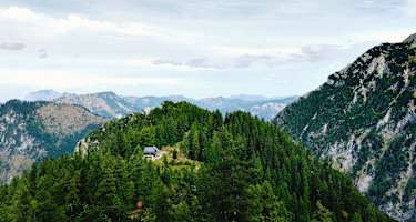Blick auf das Ebenseer Hochkogelhaus