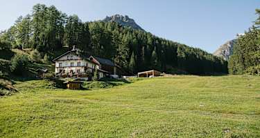 Das romantische Berghaus Hof Zuort ist der Ausgangspunkt der Tour.