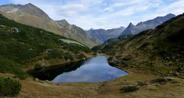 Am Aufstieg: der Zeinissee 