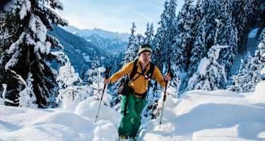 Aufstieg durch freies Gelände vom Parkplatz Obwurzen