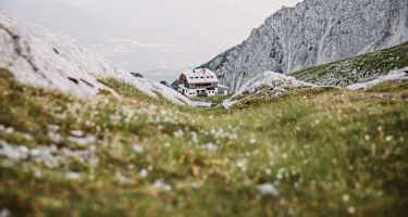 Das Guttenberghaus am Dachstein