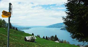 Postenkarten-Aussicht über dem Thunersee.