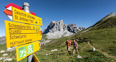 Beschilderte Wanderwege am Prättigauer Höhenweg