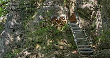 Immer wieder gibt es spannende Passagen auf dem Ith-Hils-Weg