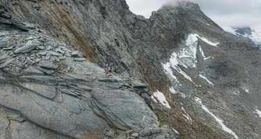 Mitterhorn Klettersteig oberhalb des Saastal im Wallis