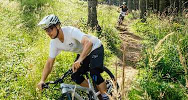 Flowig abwärts über den Da Ansa Trail am Josiberg