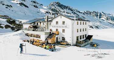 Die Heidelberger Hütte ist ein guter Stützpunkt für zahlreiche Skitouren in der Silvretta.