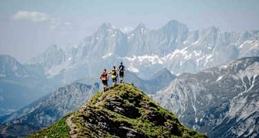 Abstieg von der Grazer Hütte auf Etappe 6 der Lungauer Tauern Krone.