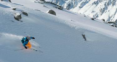 Powderline im Val Strem