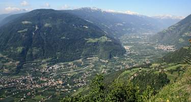 Zwischen Hochmuth und Vellau am Höhenweg
