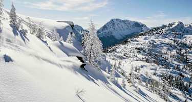 Powder-Abfahrt am Nassfeld