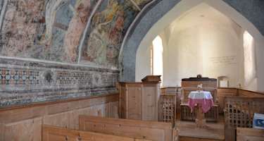 Kirche Stugl mit hervorragender gotischer Wandmalerei der Giotto-Schule (1360/70)
