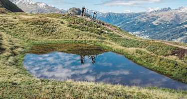 Am Pischa Grat-Trail genießt man fantastische Aussichten.