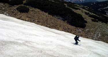 Einfahrt in den Langermanngraben, im Hintergrund der Schneeberg
