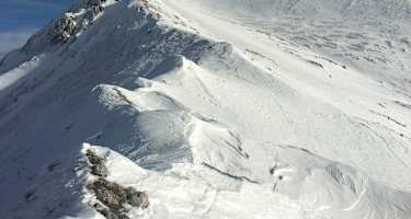 Gipfelhang: die abgeblasene Südwestflanke des Scheiblingsteins