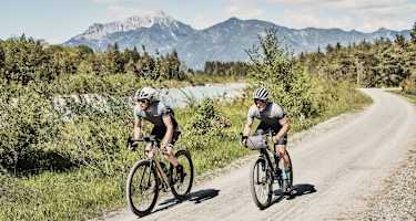 Mit dem Bike macht man entlang des Lechs schnell Meter.