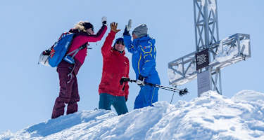 Am Gipfel des Kreuzkogels angekommen