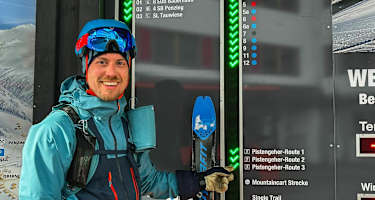 An allen Infotafeln des Skigebiets St. Johann wird über den Status der Pistengeher-Routen informiert.