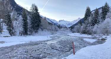 Am Jägerstand mit Blick über die Trettach
