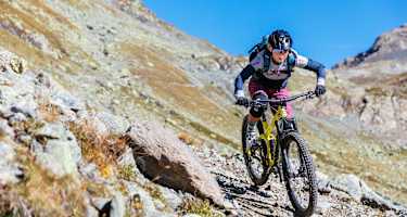 Anspruchsvolle, alpine Trails hoch über Davos Klosters