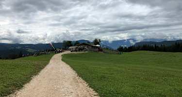 Wanderung zur Tuffalm am Fuße des Schlerns