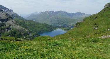 Engstlensee mit Graustock im Hintergrund