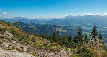 Schöner Ausblick vom Spitzstein zum Kaisergebirge