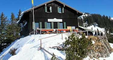Die wöchtenlichen Skitourenabende finden im Tegelberghaus statt. 