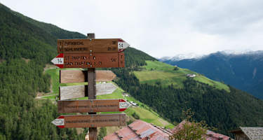 Wegweiser am Höhenweg