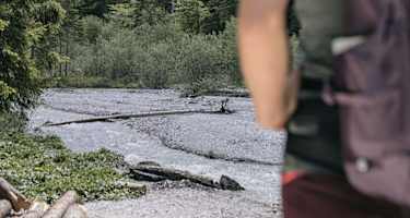 Blick auf das Tote Gebirge beim Almtalerhaus in Grünau im Almtal - Weg der Achtsamkeit
