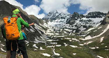 Am Weg zur Salmhütte mit Blick auf Großglockner und Leiterkar, in dem die ersten beiden Salmhütten standen.