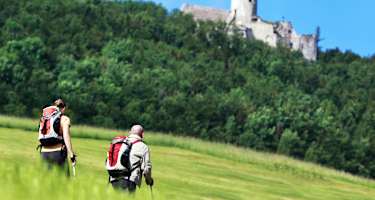 Die Araburg in Kaumberg entlang des Wiener Wallfahrerwegs