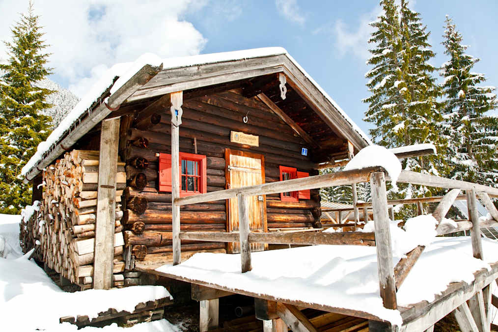 Auch im Winter können ab der Hütte viele Touren unternommen werden.