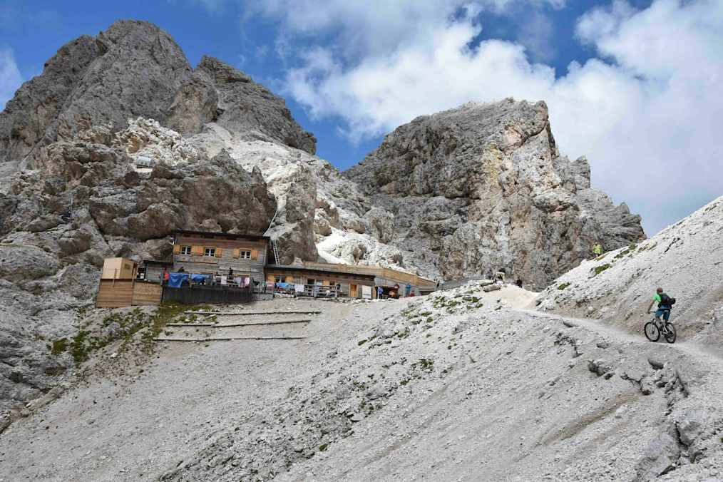 Grasleitenpasshütte
