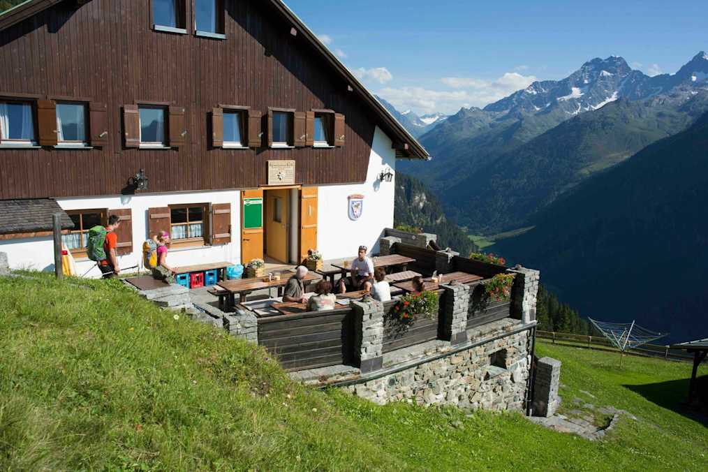Die Ludwingsburger Hütte am Geigenkamm