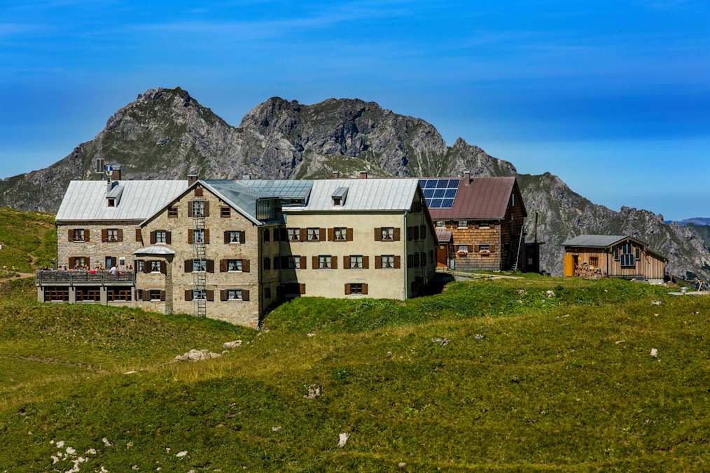 Die Rappenseehütte liegt in den Allgäuer Alpen