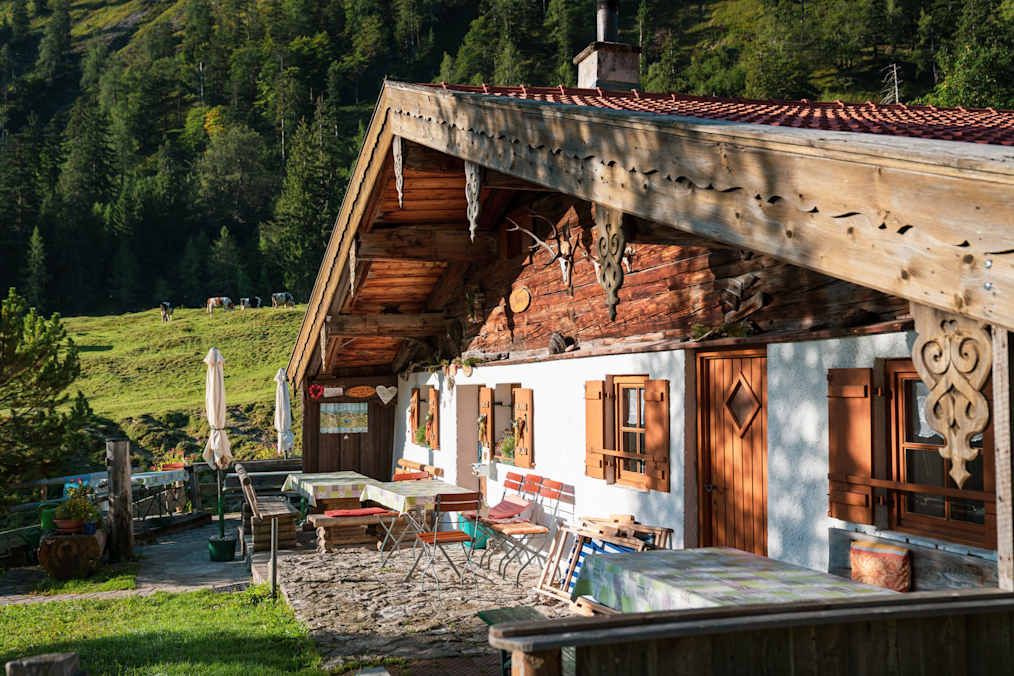 Die Thorau Alm lädt zu einer gemütlichen Jause ein.