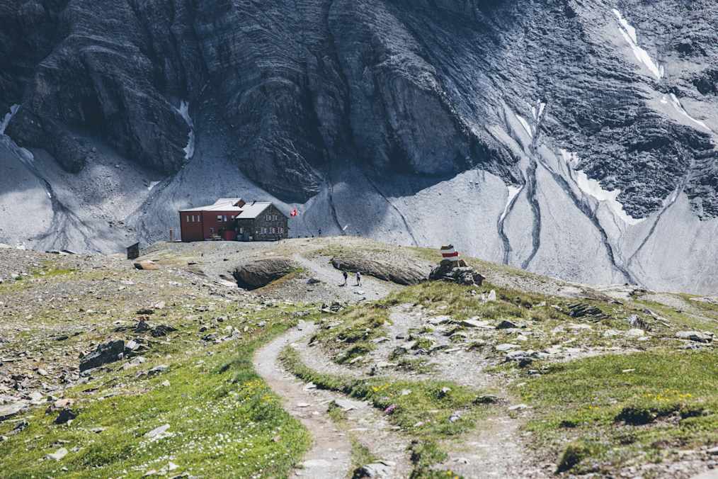 Die Muttseehütte liegt südlich von Linthal im Kanton Glarus.