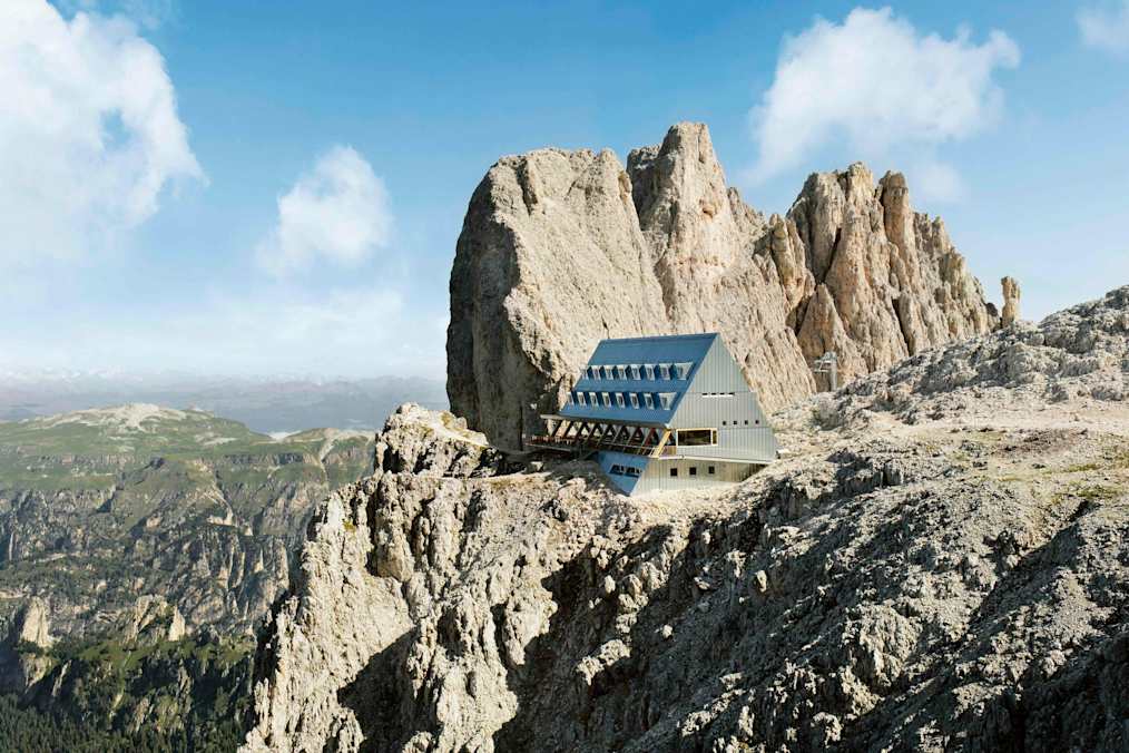 Die Santnerpasshütte auf ihrem aussichtsreichen Logenplatz.