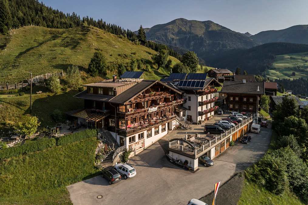 Alpenhotel Wanderniki Aussen