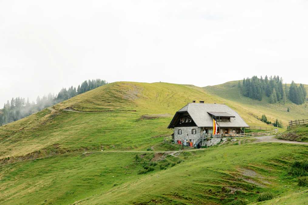 Die Feistritzer Alm steht im Bezirk Villach-Land in der Naturarena Kärnten.