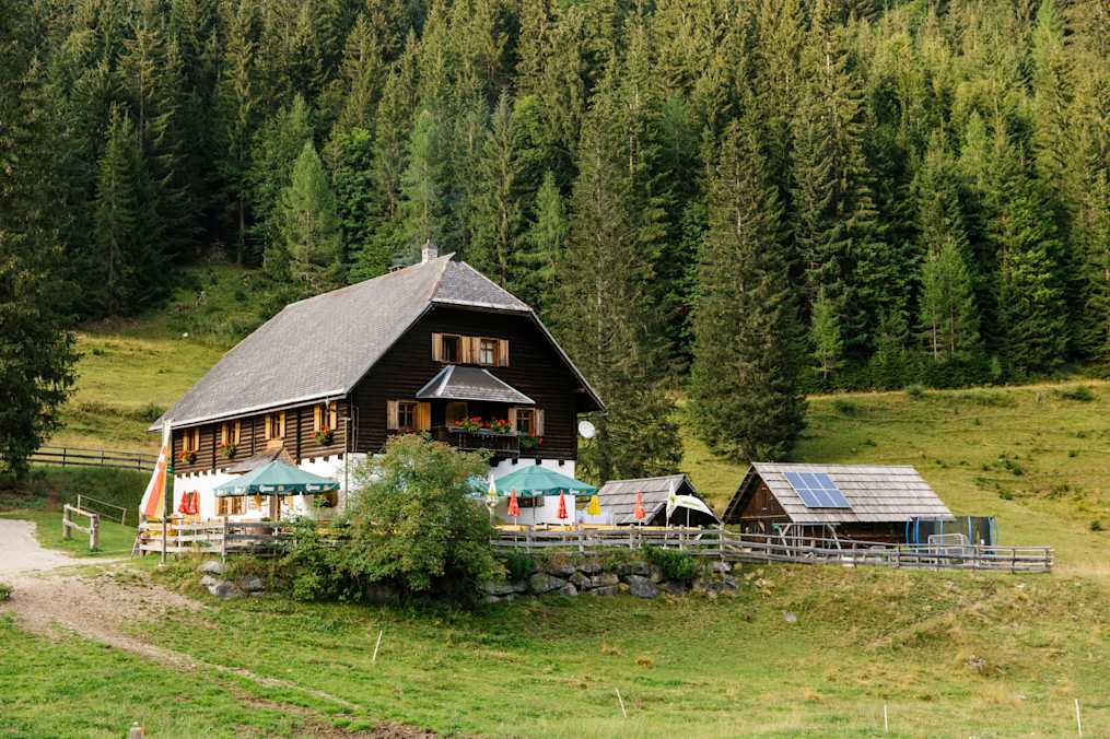 Die Hermagorer Bodenalm liegt unweit des Naturparadieses in den Gailtaler Alpen in Kärnten.