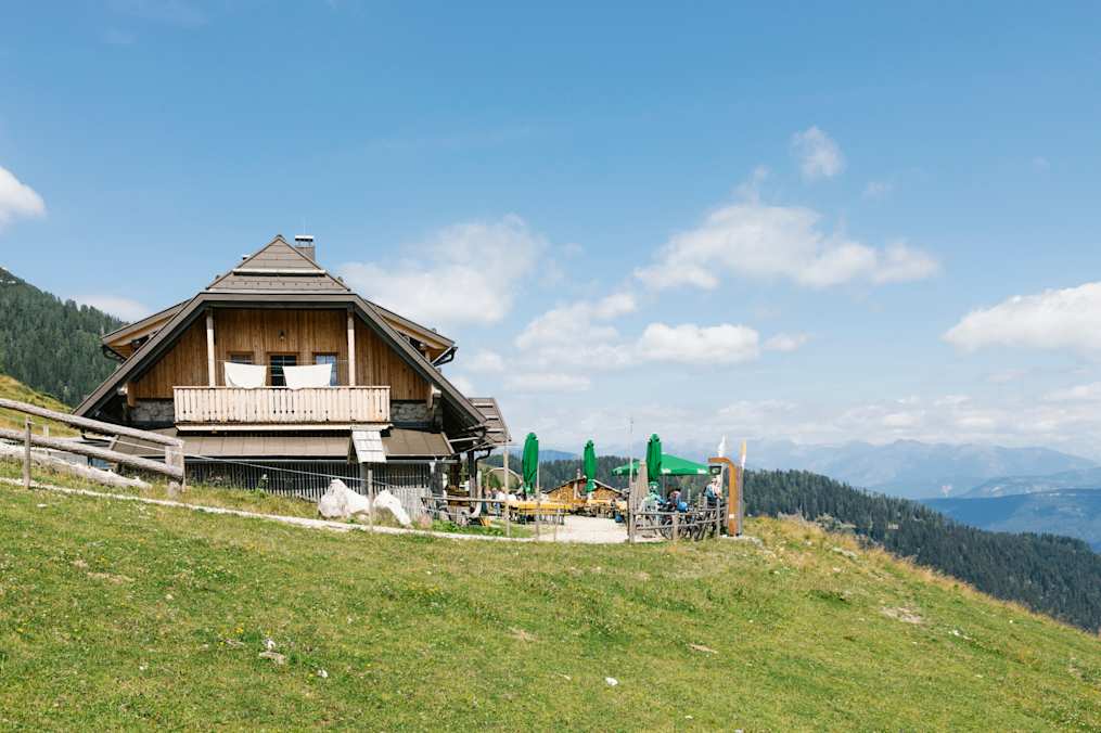 Die Rudnig Alm liegt inmitten des Kärntner Tourismusgebietes Hermagor.