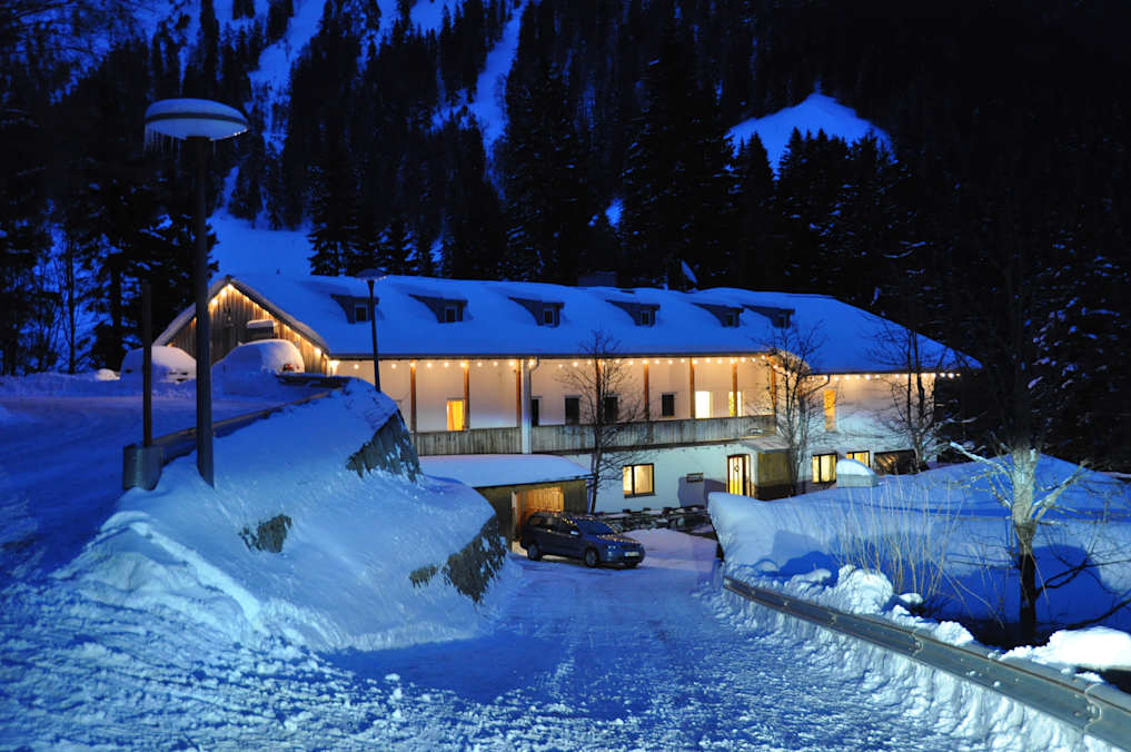 Das DAV-Haus Spitzingsee hat seinen Platz in den Bayerischen Voralpen, den Schlierseer Bergen.