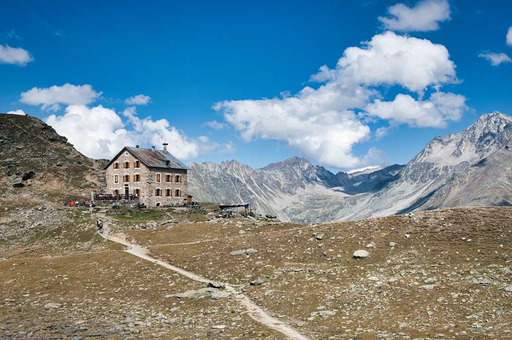 Die Hintergrathütte