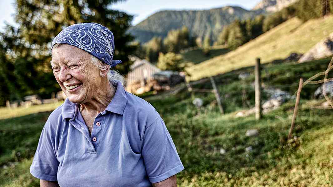 Bergbäuerin, Lachen