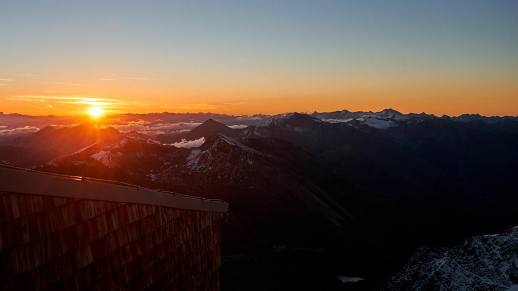 Aufstehen, Blick aus dem Fenster der Erzog-Johann Hütte, los geht’s